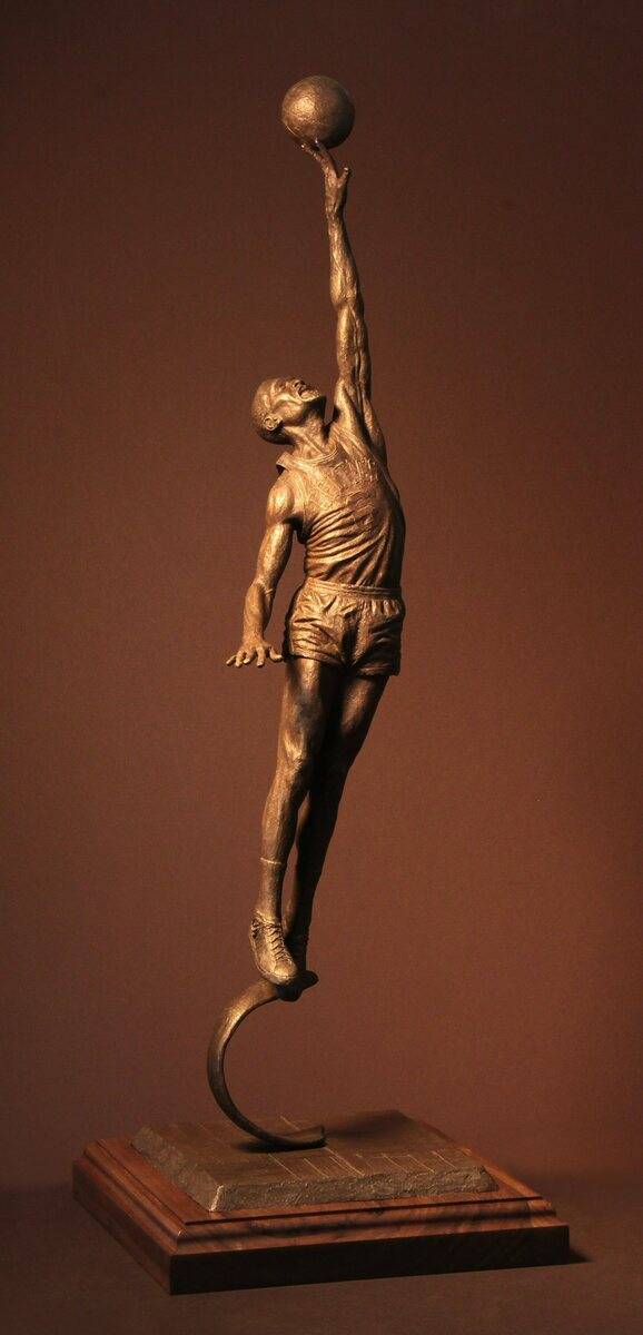 Elliot Liskin Memorial Award for Academic or Realistic Sculpture $400