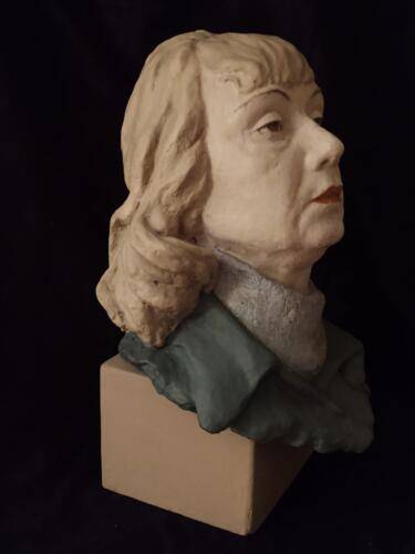 Peaches, Sculpture
